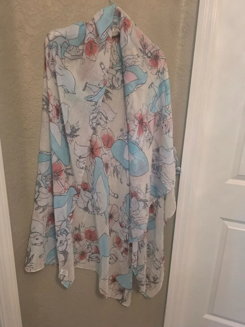 Disney Loungefly Alice Wonderland Lightweight Scarf Wrap Shawl Cover Up